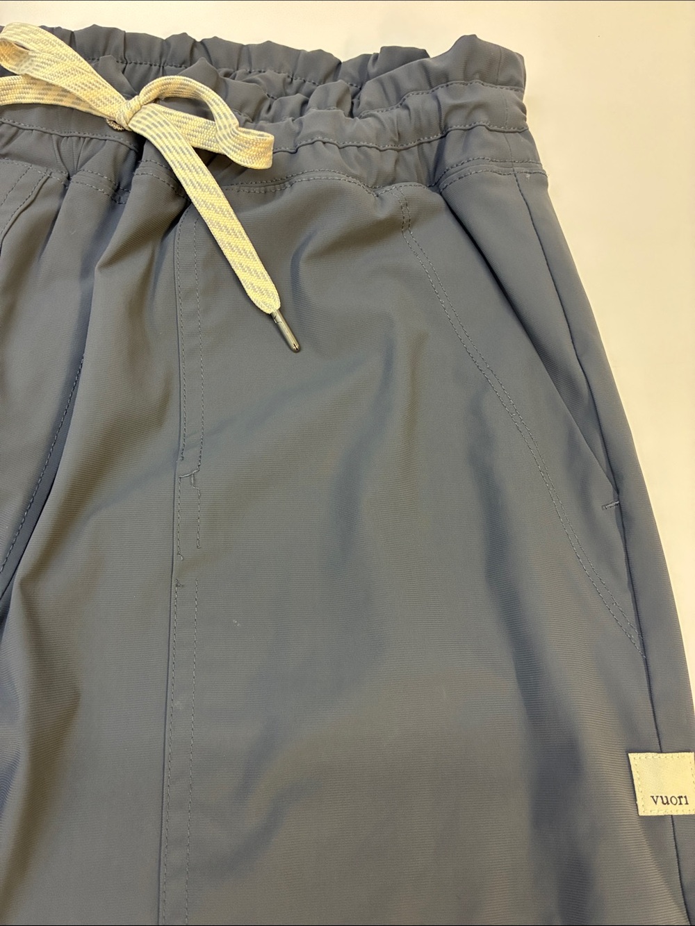 Vuori Women's Miles Jogger, grey, Women’s Small - Picture 7 of 16